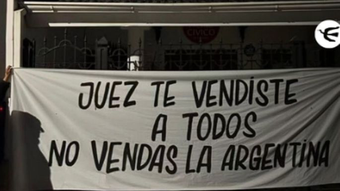 Córdoba: aparecieron carteles contra senadores antes del debate por la ley de tierras