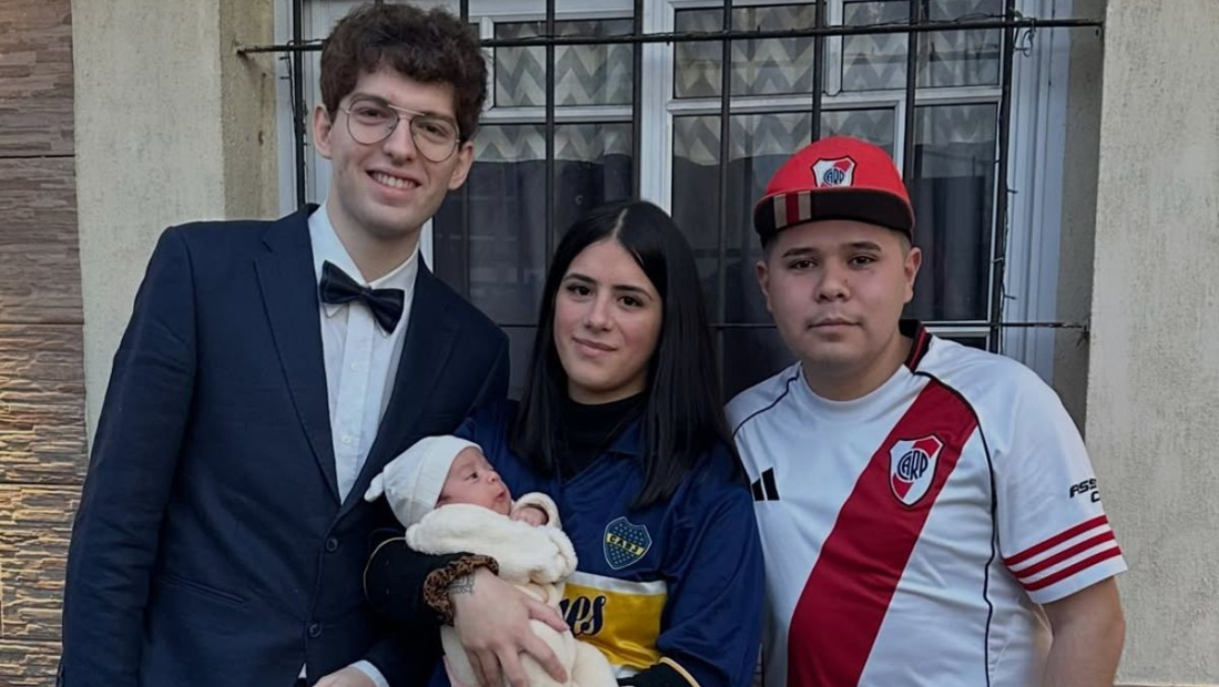Davo Xeneize cumplió su promesa y es el padrino de un bebé