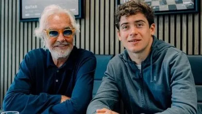 Quién es Francisco Stoessel, el hermano de Tini que quedó en el centro del conflicto entre la cantante y su padre