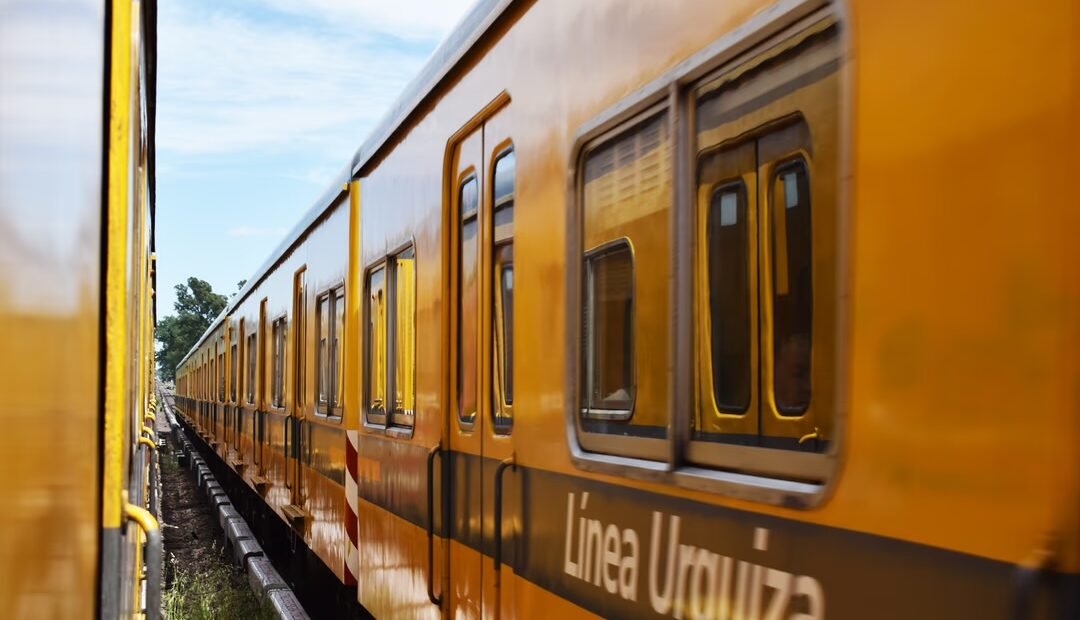 Hallaron sin vida a un jubilado en Villa Devoto y el Tren Urquiza operó con servicio reducido